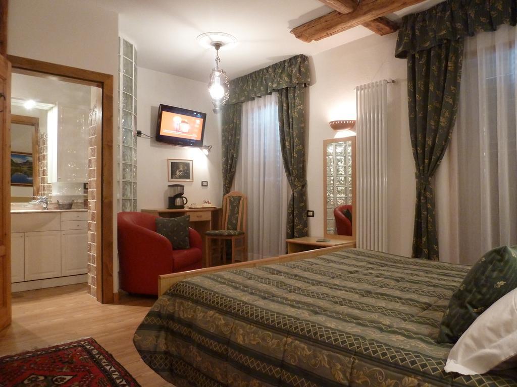 Hotel Ancora Castello-Molina di Fiemme Oda fotoğraf