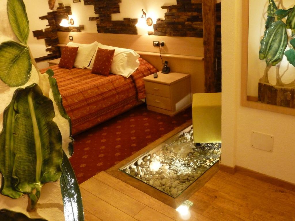 Hotel Ancora Castello-Molina di Fiemme Oda fotoğraf