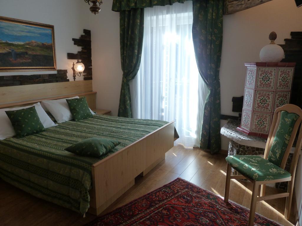 Hotel Ancora Castello-Molina di Fiemme Oda fotoğraf