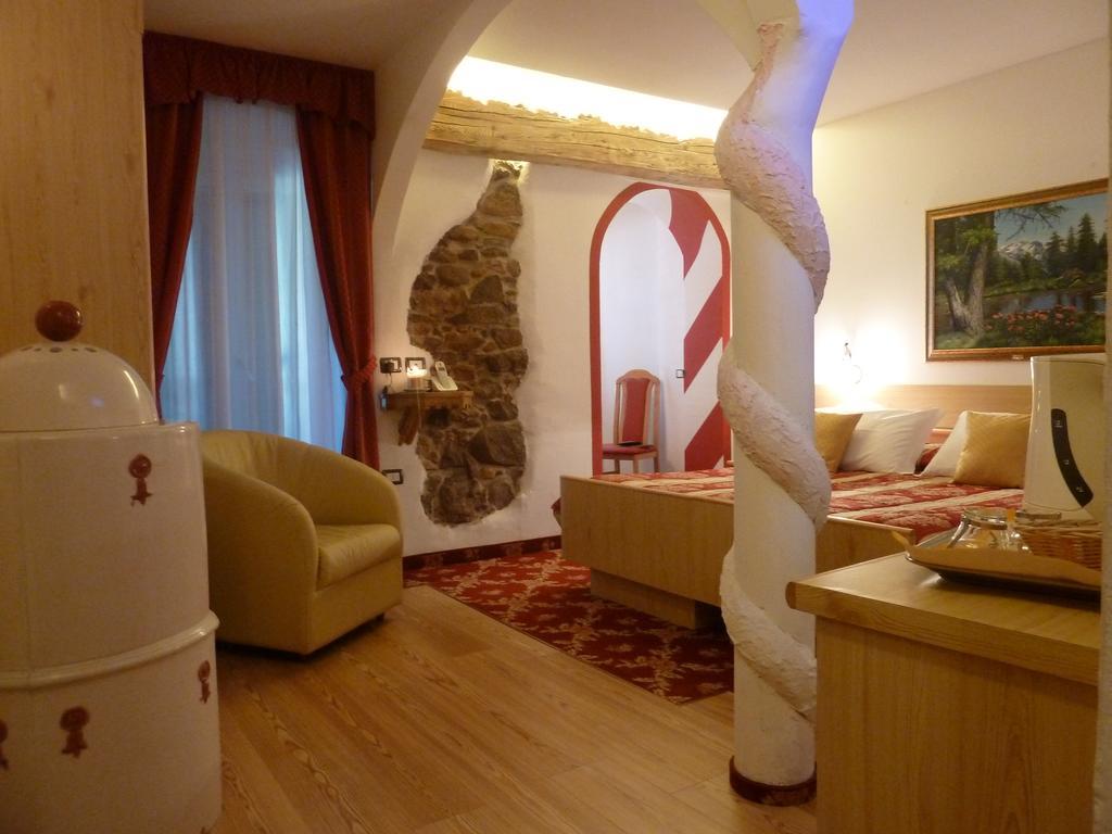Hotel Ancora Castello-Molina di Fiemme Oda fotoğraf