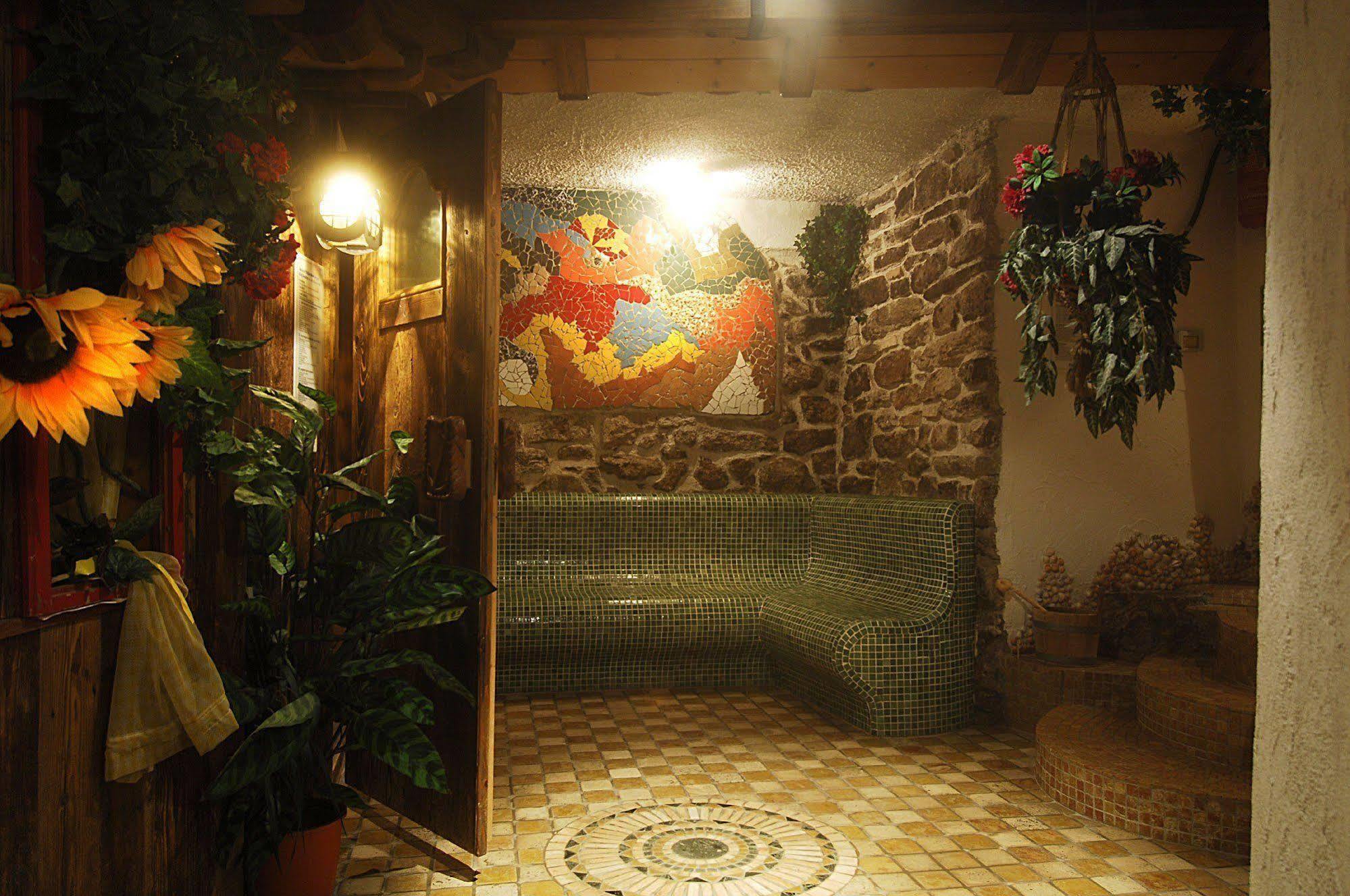 Hotel Ancora Castello-Molina di Fiemme Dış mekan fotoğraf